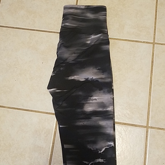 Yoga Pants - Picture 3 of 3